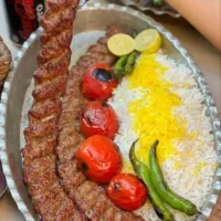 خمیرکده خاتون (فروش خمیر کوبیده گوشت و مرغ)