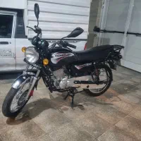 موتور بی ام 2۰۰ پیشرو