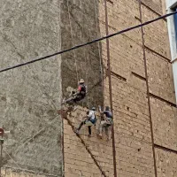 پیچ ورولپلاک نما ایزگام کار سیمان کار رنگ کاری نما|خدمات پیشه و مهارت|کرج, گوهردشت|دیوار