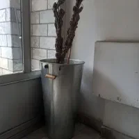 گلدان فلزی