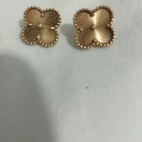 گل گوش ونکلیف ویک عدد سکه پارسیان