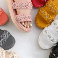 ۱۵۰۰ جفت دمپایی طبی بصورت عمده