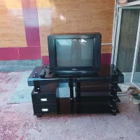 تلویزیون ومیز