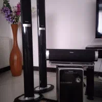 باند و اسپیکر تکنو