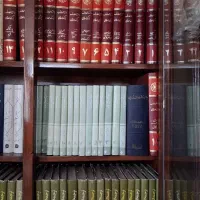 تک فروشی کتاب های قدیمی کمیاب