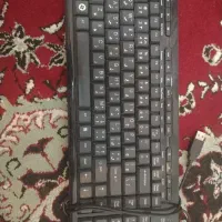 کیبورد کامپیوتر سالم سالم هستش