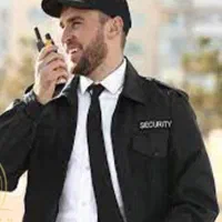 استخدام نیروی جلوی درب و هماهنگی پارکینگ کافه