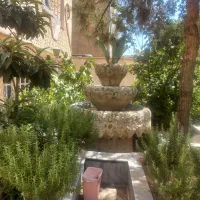 فلکه پنجم/طبقه ی دوم/رو به نما