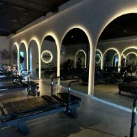 آینه بک لایت گرد مستطیل مناسب باشگاه بدنسازی سالن|آینه|همدان, |دیوار