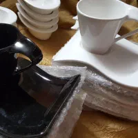 فنجون و نعلبکی طرح موج