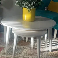 مبلمان هشت نفره و میز جلو مبلی