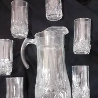 پارچ ولیوان دودست یه مدل  یک دست هم یه مدل دیگه