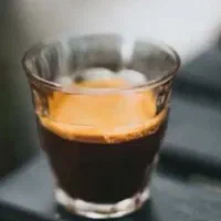 خانم یا آقا باریستا و نیروی ساده