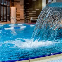 نجات غریق و مربی شنا خانم