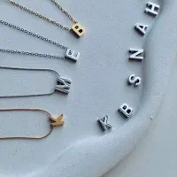 گردنبند حروف انگلیسی