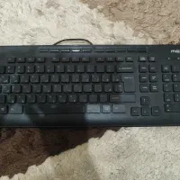 موس و کیبورد و تعدادی کابل