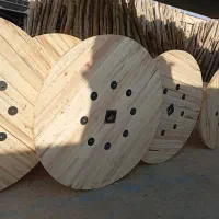 تولید انواع قرقره چوبی.