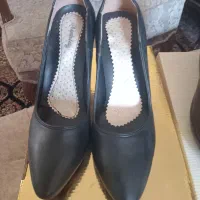 دوهفته کفش زنانه سایز۳۸ مجلسی واسپرت جفتی ۲میلیون