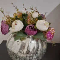 گل و گلدان