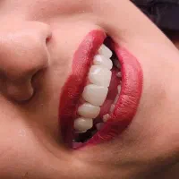 خدمات تخصصی دندان پزشکی با تخفیف ویژه