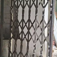 درب آکاردئونی و انباری