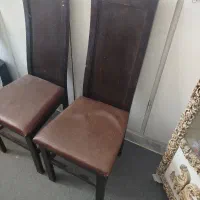 دو عدد صندلی