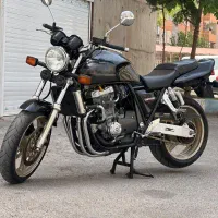 Cb1000