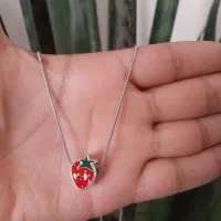 گردنبند توت فرنگی