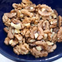 گردو و بادام امسال مرغوب