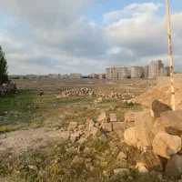 زمین ۱۰۱متری نبش ۸متری ملاباشی،نقد،چک،فوری