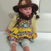 یک عدد عروسک بزرگ