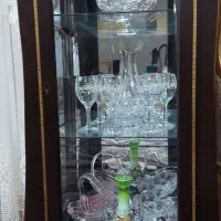 فروش بوفه چوبی همراه با تمامی ظروف داخلش