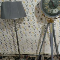 ساعت سه پایه با آباژور