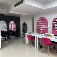 اجاره میز‌ناخن و تخت مژه و صندلی|خدمات آرایشگری و زیبایی|کرج, فاز ۳ مهرشهر|دیوار