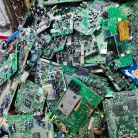 برد ضایعاتی و کامپیوتری