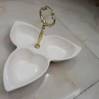 تعدادی ظروف پذیرایی
