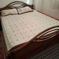 ست تخت، دو عدد پاتختی، میز توالت چوبی