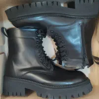 بوت Balenciaga نو