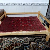 تخت چوبی با قابلیت جابجایی آسان