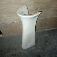 پایه روشویی سرامیکی
