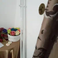 دو عدد میله پرده کاملا سالم به طول 2/۵