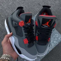 به ی فروشنده اقا و خانوم نیازمندیم