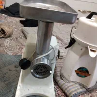 چرخ گوشت و آبمیوه گیری