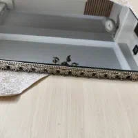 سینی آیینه ای دور نقره ای جنس خوب|صنایع دستی و سایر لوازم تزئینی|تهران, مینای جنوبی|دیوار