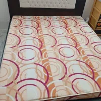 تخت و آیینه دو نفره