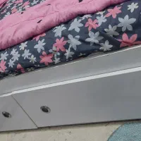 میز تحریر و تخت خواب نوجوان|تخت و سرویس خواب|شیراز, گلشن|دیوار