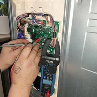 تعمیر یخچال فریزرصنعتی یخساز سردخانه بستنی ساز