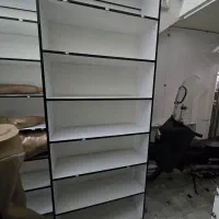 قفسه ، میز ، اتاق پرو ، و مانکن|فروشگاه و مغازه|قم, چهل درخت‎|دیوار