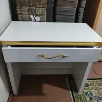 میز تحریر یا آرایش