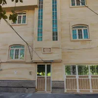 منزل ویلایی/دوطبقه/شهرک بهارستان/قابل سکونت